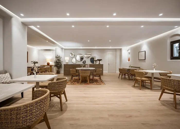 Nero Boutique Imerovigli (Santorini)