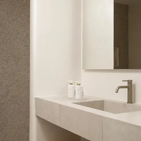 Nero Boutique 5* Imerovigli (Santorini)