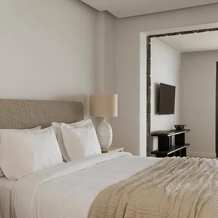 Nero Boutique 5* Imerovigli (Santorini)