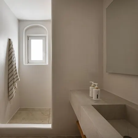 Nero Boutique Hotel 5*