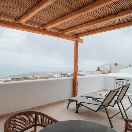 Nero Boutique Imerovigli (Santorini)