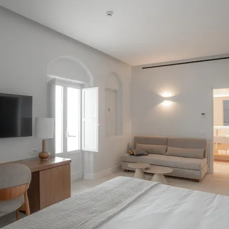 Nero Boutique Hotel 5*