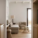 Nero Boutique Imerovigli (Santorini)